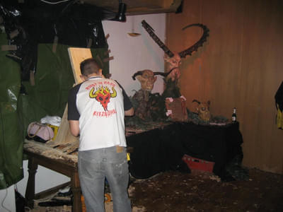 Alte masken Bild 0