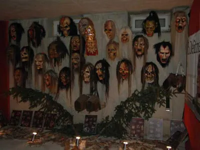 Maskenausstellung 2011 Bild 56
