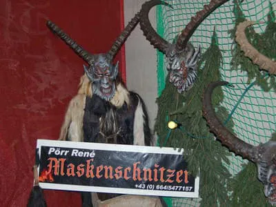 Maskenausstellung 2011 Bild 47
