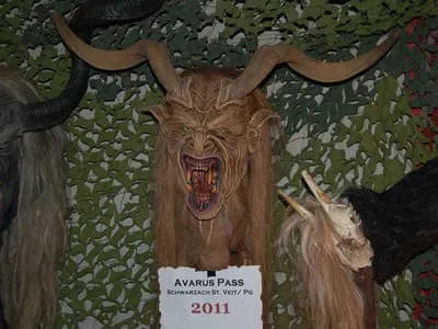 Maskenausstellung 2011 Bild 46