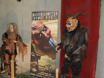 Maskenausstellung 2011 Bild 26