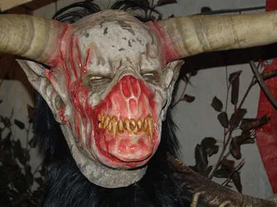 Maskenausstellung 2011 Bild 5