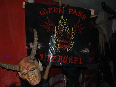 Maskenausstellung 2011 Bild 3