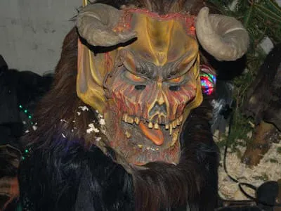 Maskenausstellung 2011 Bild 1